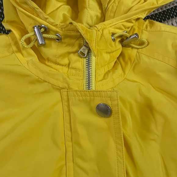 Ralph Lauren Maritime raincoat, size small (generous fit) warm canary yellow - Picture 10 of 15